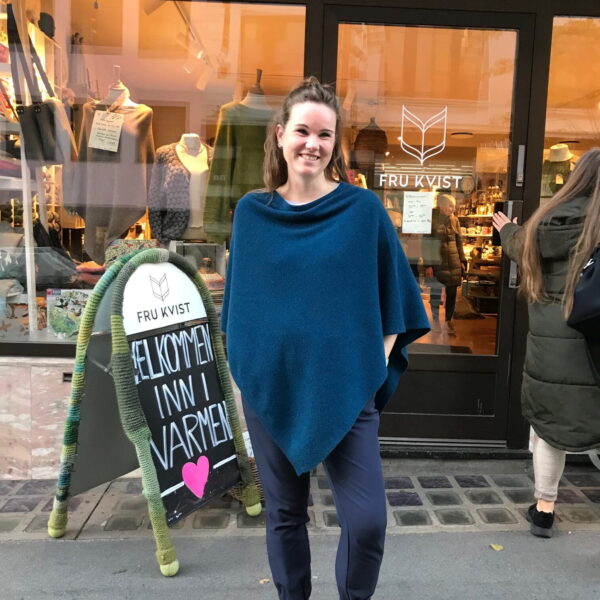 Poncho i 100% kasjmir - Fru Kvists eget design