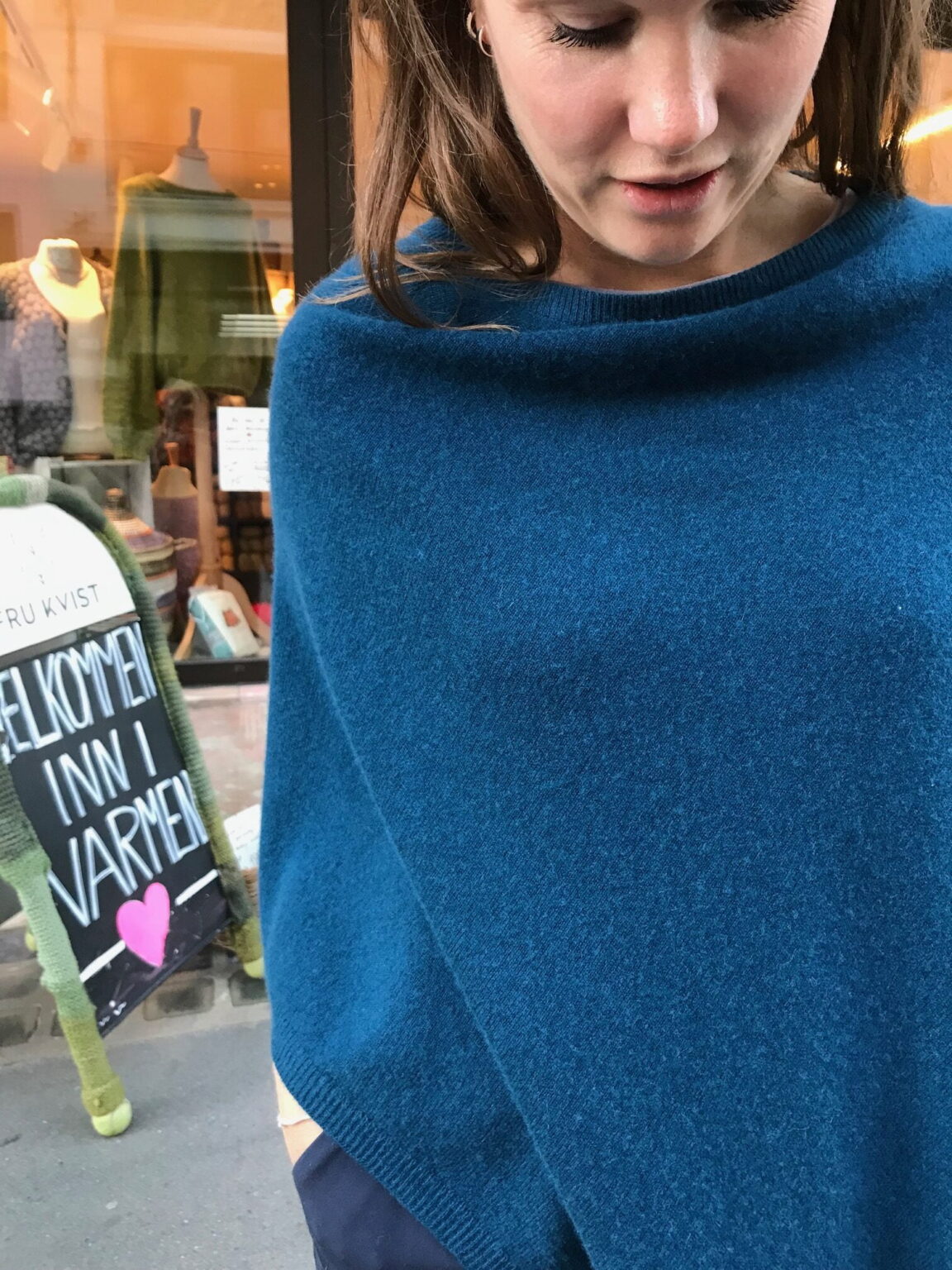 Poncho i 100% kasjmir - Fru Kvists eget design - Bilde 11