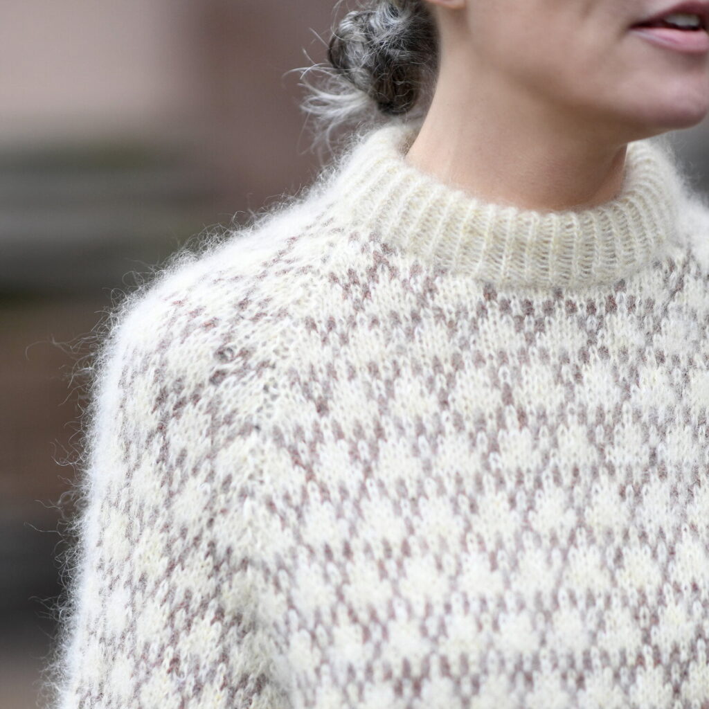 Spot Sweater av Anne Ventzel av originalt garnvalg av designeren - garnpakke