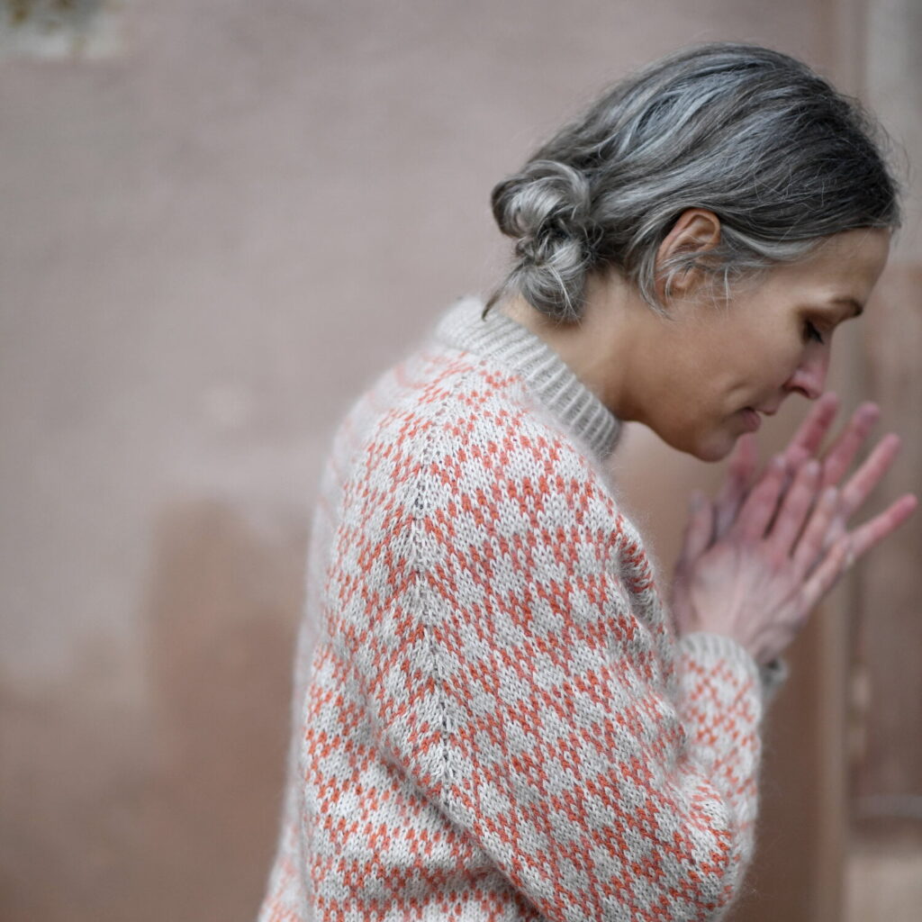Spot Sweater av Anne Ventzel av originalt garnvalg av designeren - garnpakke