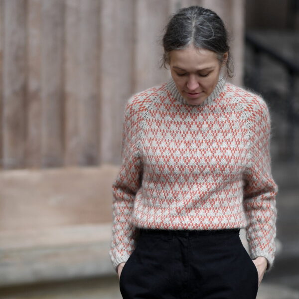 Spot Sweater av Anne Ventzel av originalt garnvalg av designeren - garnpakke