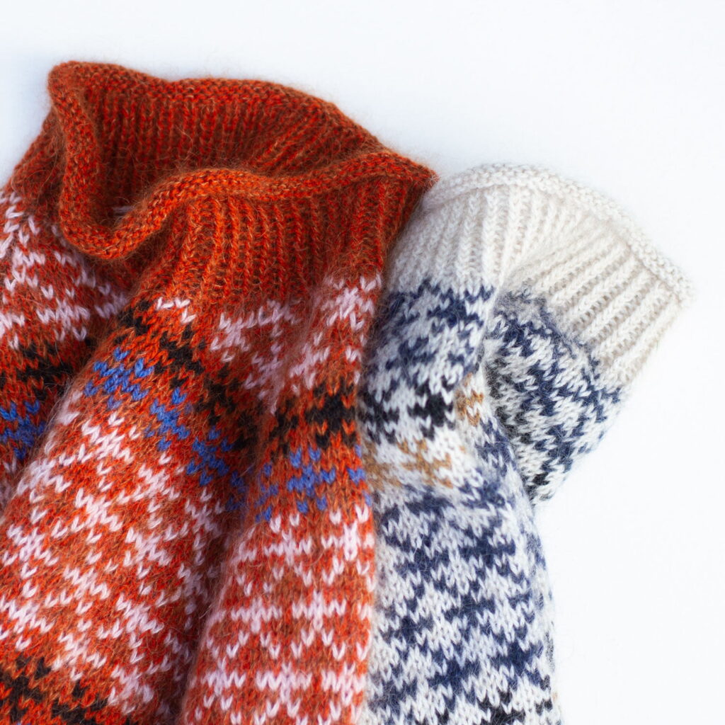 coloured crosses av Anne Ventzel av originalt garnvalg av designeren - garnpakke