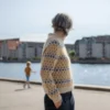 coloured crosses av Anne Ventzel av originalt garnvalg av designeren - garnpakke