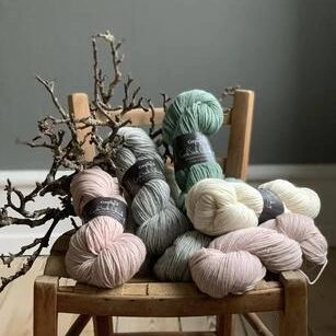 Gepard Cash Sock Chunky - er et tykt forsterket garn med kasjmir. Hos Fru Kvist. Vi har mange nydelige garnkvaliteter fra Gepard garn.