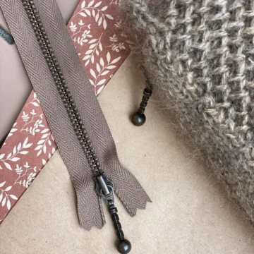 Glidelås 17 cm fra PetiteKnit