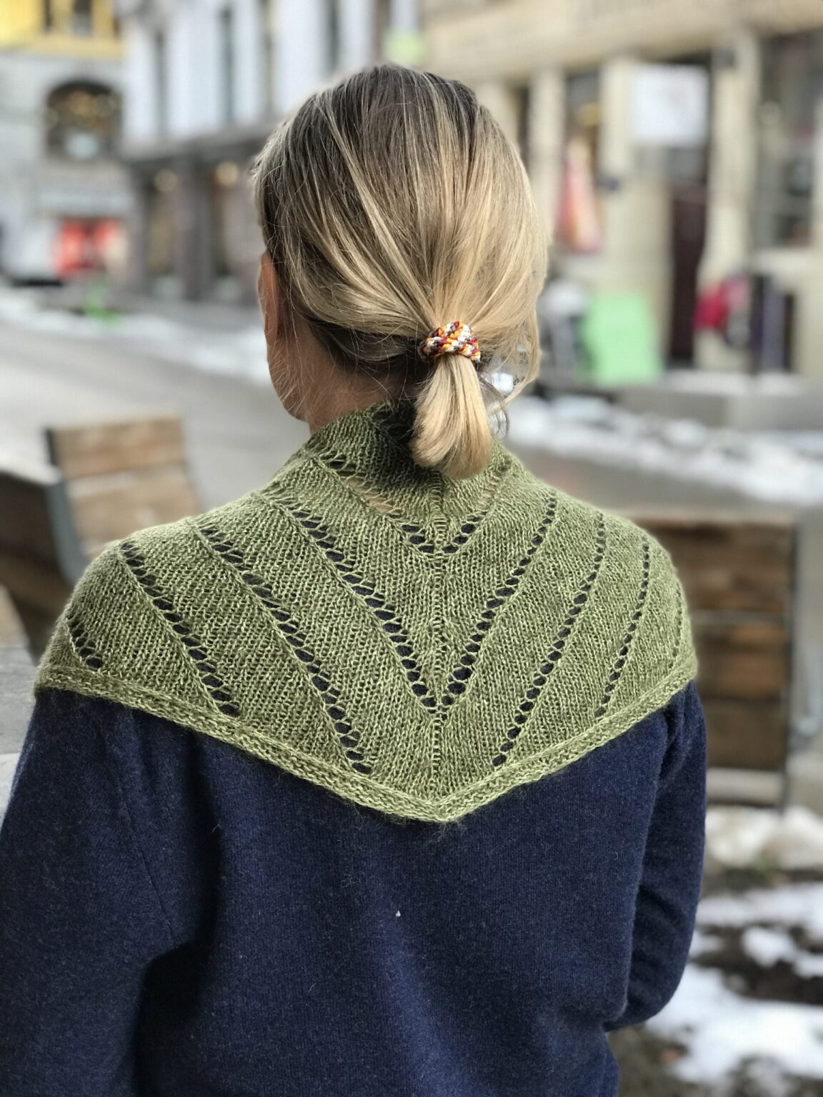 Fru Kvist Bandana - garnpakke i ITO garn design Merete Norheim hos Fru Kvist - lite strikket sjal