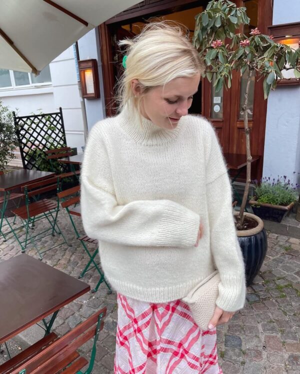 Petiteknit - oppskrifter og garnpakker hos Fru Kvist Weekend Sweater av PetiteKnit - Garnpakke