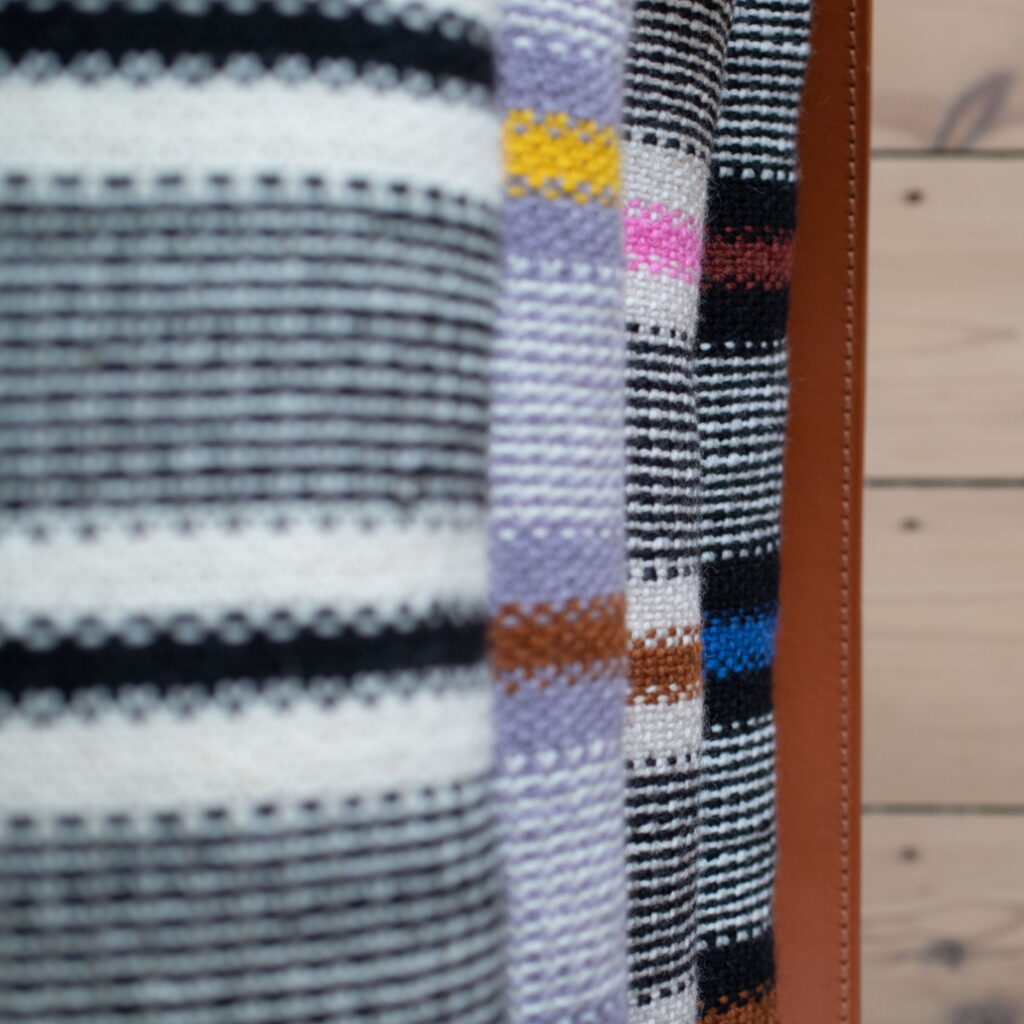 Kuno's Cushions av Anne Ventzel - Bilde 2