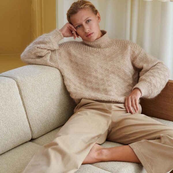 Texture Sweater av Helga Isager