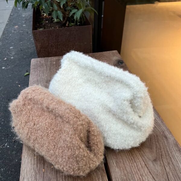 Teddy Clutch av PetiteKnit