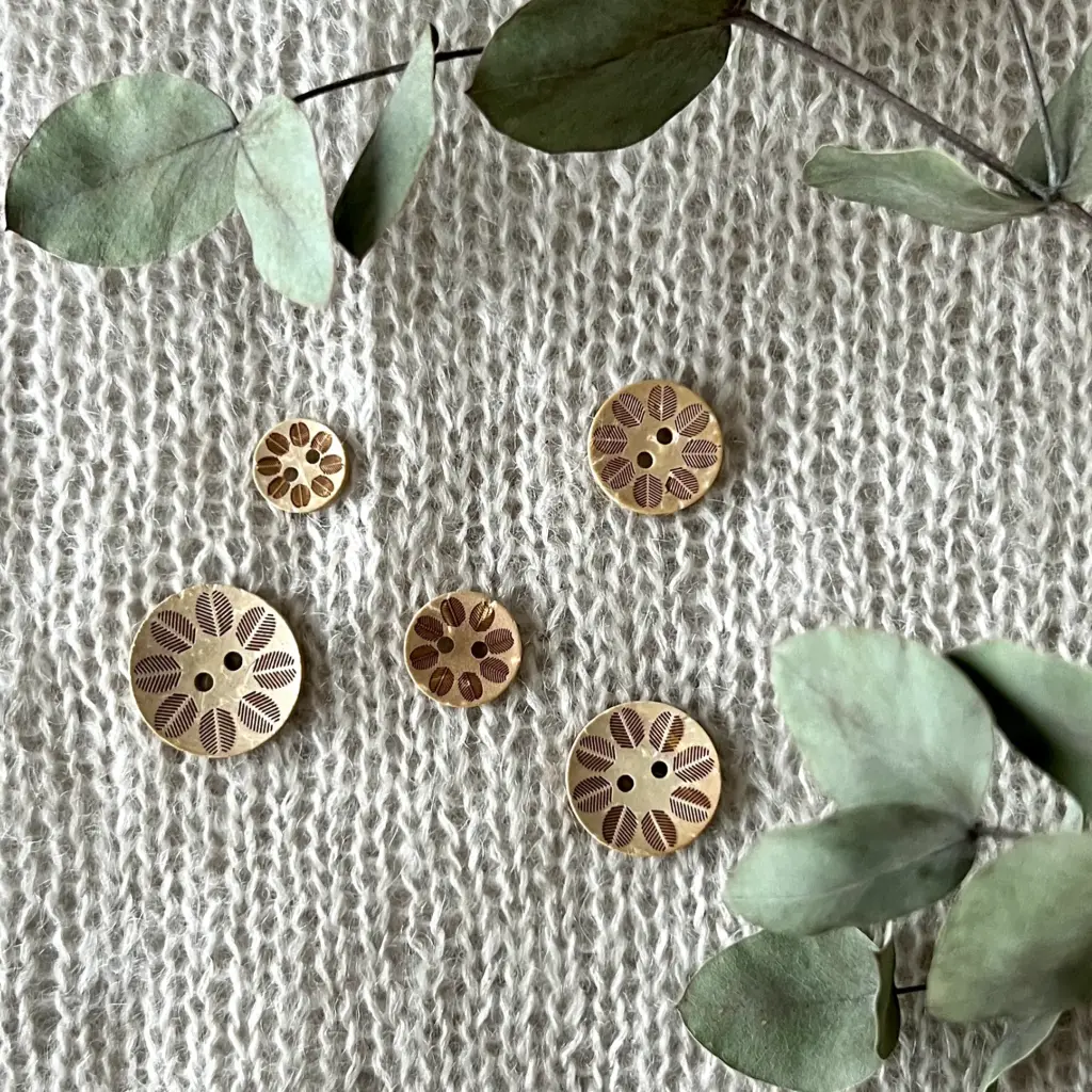 Mauds Kokosknapp - Lotus