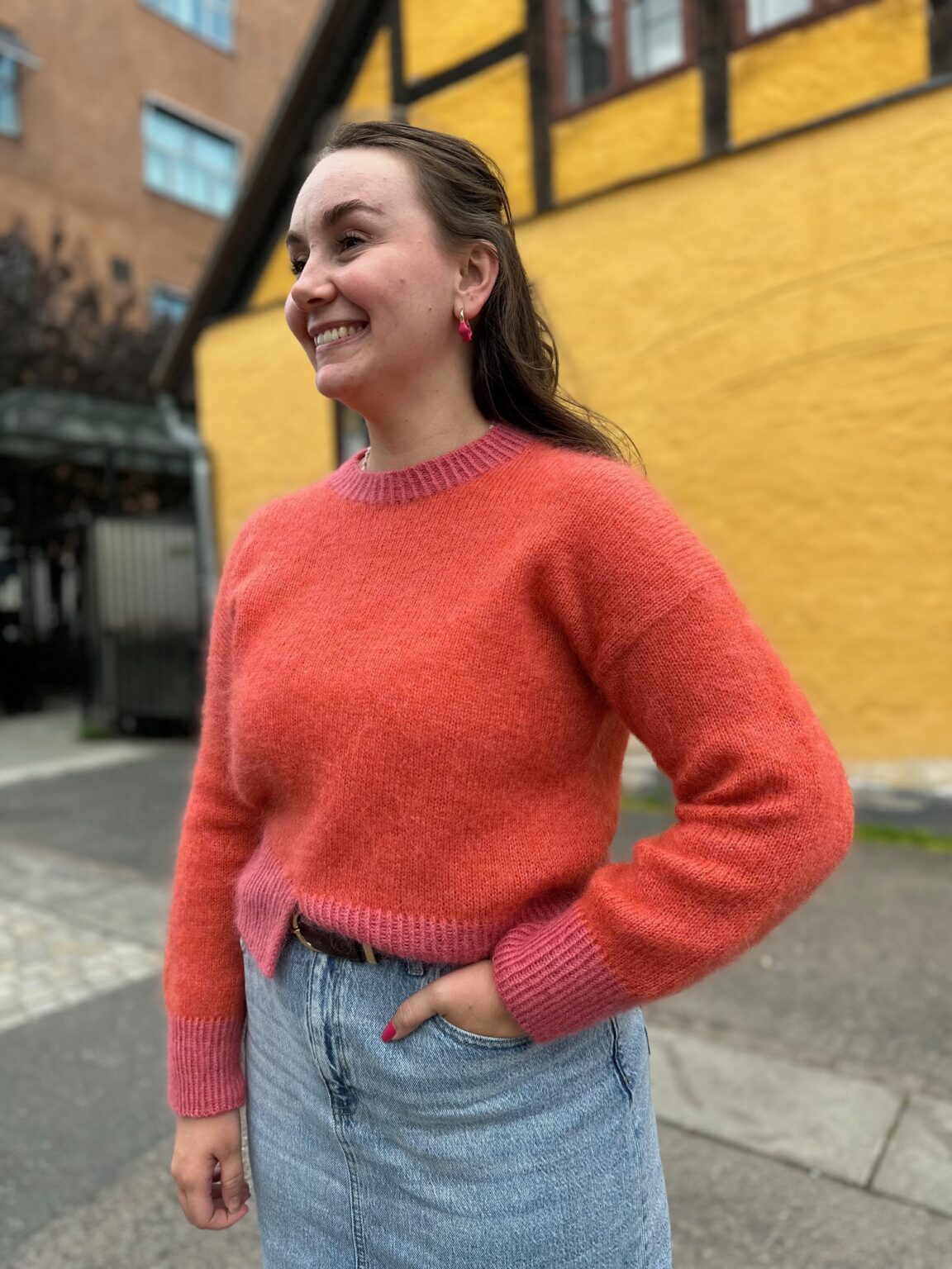 Flora pullover av Hanne Rimmen