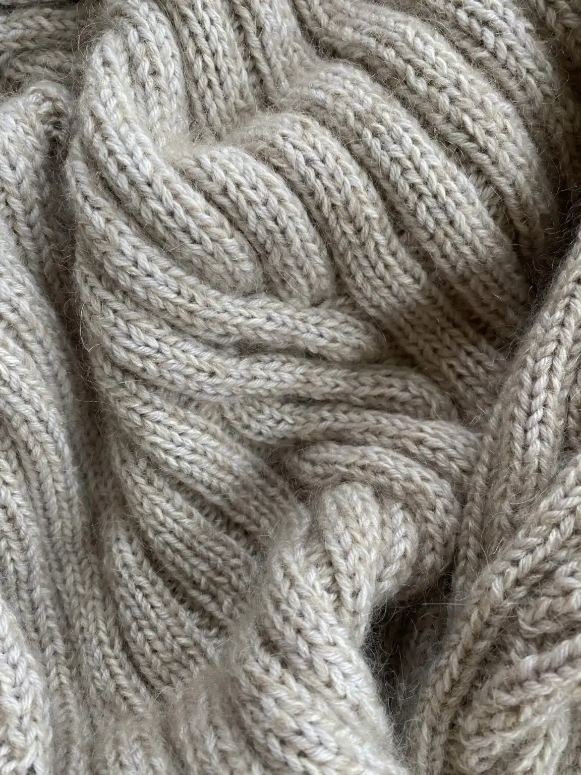 other loops på frukvist.no twist loop sweater