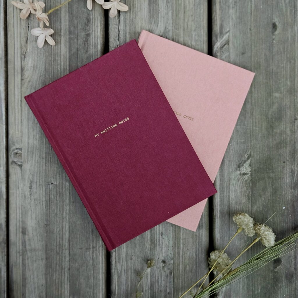 My Knitting Notes burgunder rosa Laine frukvist.no