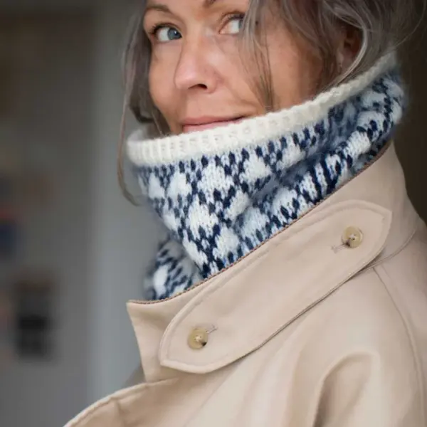 Spot cowl Anne Ventzel, garnpakke i garn fra Isager hos frukvist.no