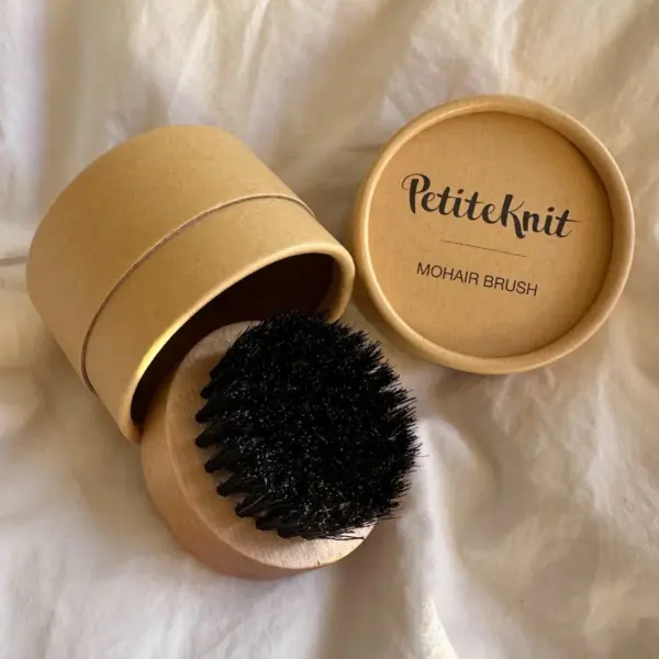 mohairbørtse mohair brush petiteknit strikketilbehør stell frukvist.no