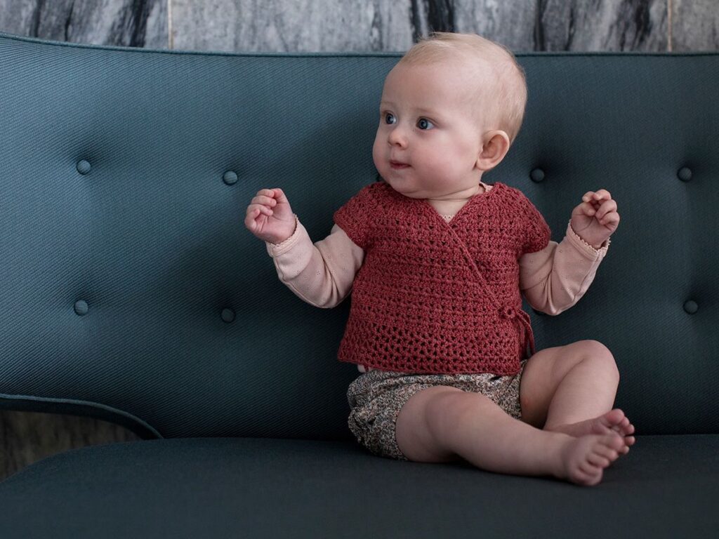 Doris heklet omslagsbluse fra Filcolana