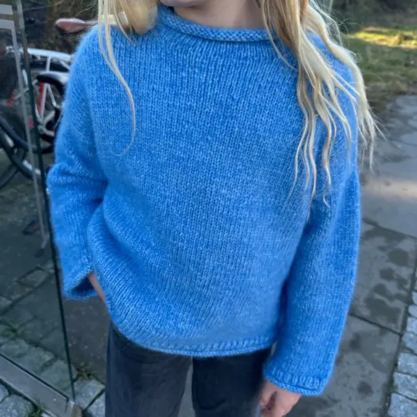 Cloud Sweater Junior av PetiteKnit