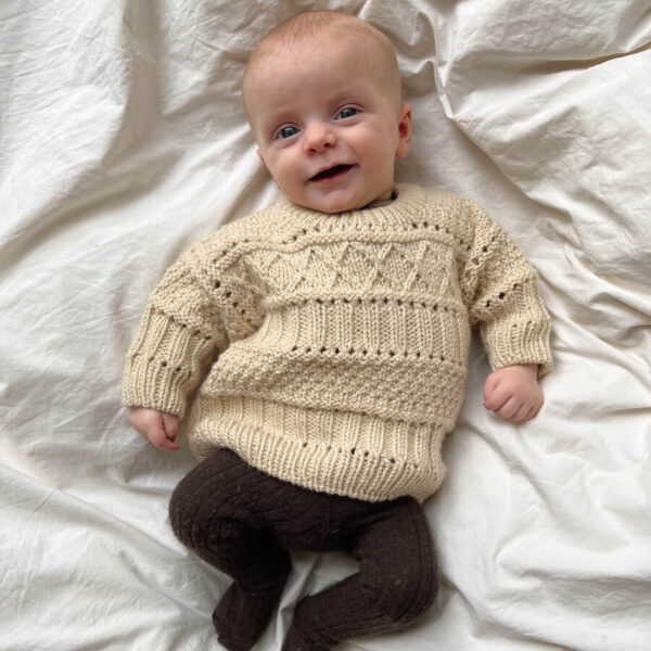 Ingrid Sweater Baby av PetiteKnit