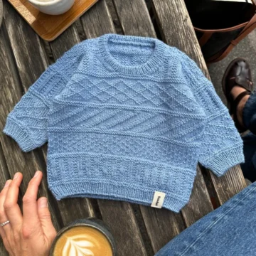 Storm Sweater Baby av PetiteKnit