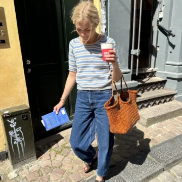 Amélie Tee av PetiteKnit