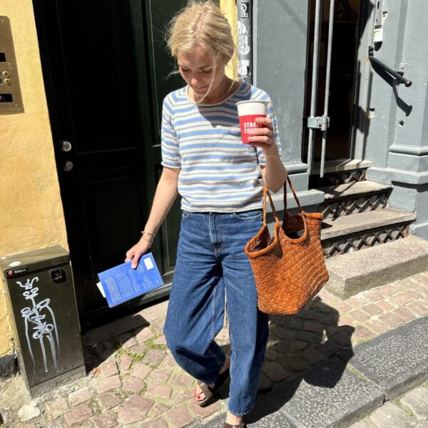 Amélie Tee av PetiteKnit