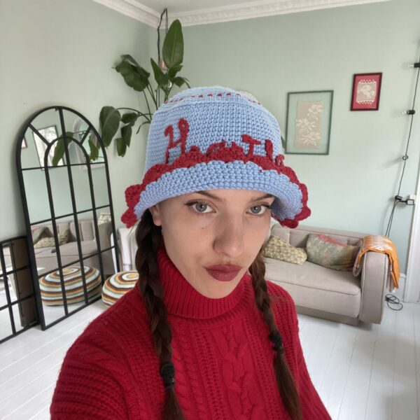 Festival Hat av Rose Svane