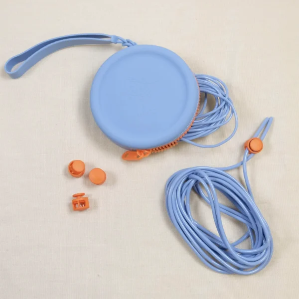 Fargerike Pouch med vaiere og vaierlåser Lys Blå