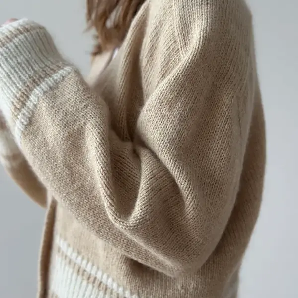 College Loop Cardigan av Other Loops