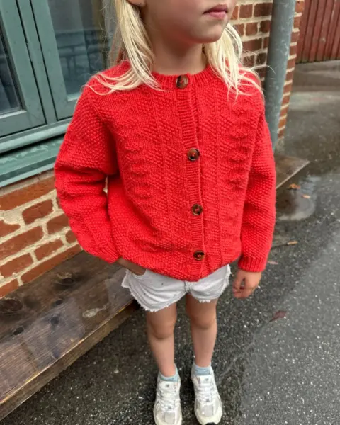 Little Esther Jacket av PetiteKnit