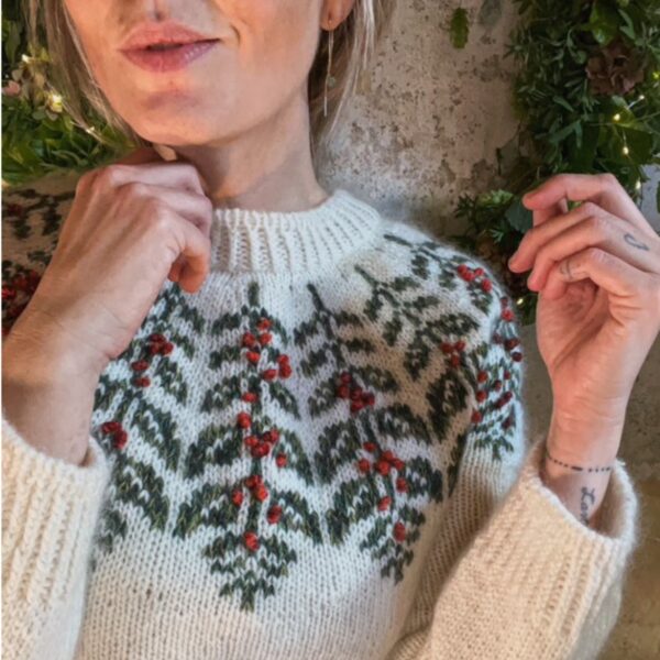 Kristtjørn Christmas Sweater av Hanne Rimmen