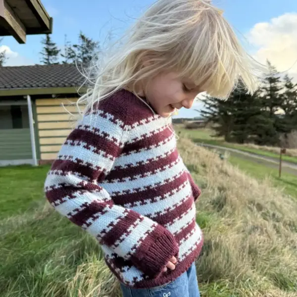 Key Sweater Junior av PetiteKnit