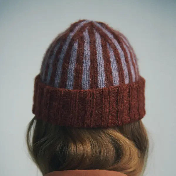 Anni Beanie av Helga Isager