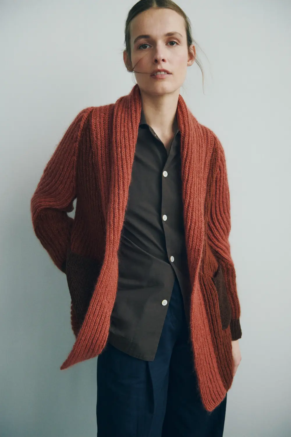 Lone Cardigan av Helga Isager