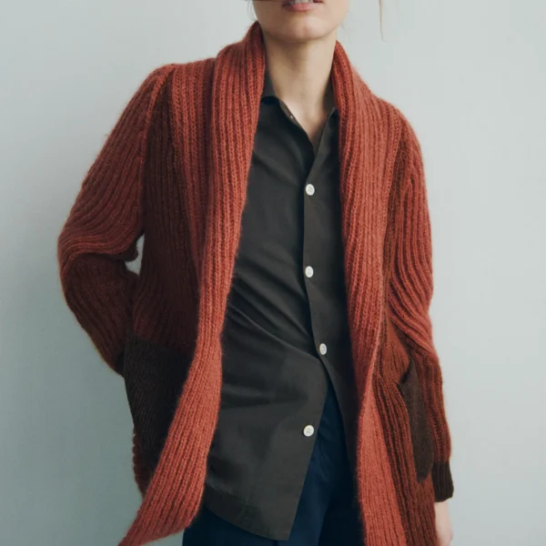 Lone Cardigan av Helga Isager