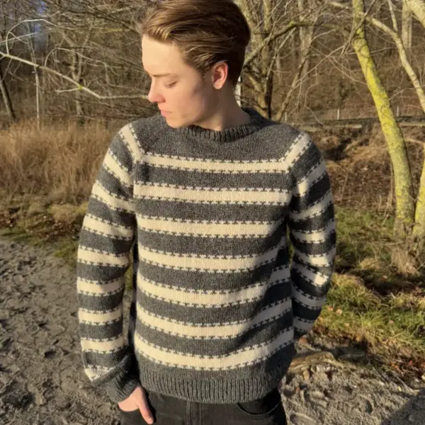 Key Sweater Man av PetiteKnit