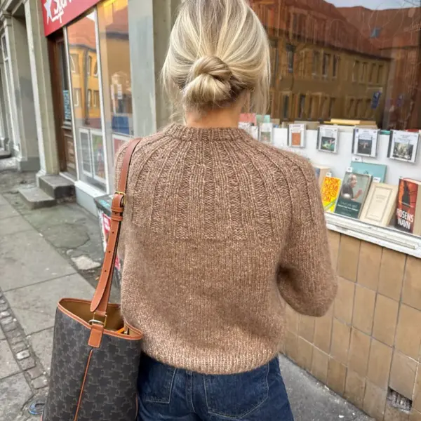 Sunday Sweater av PetiteKnit