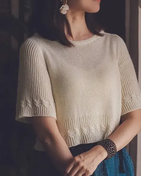 Lyra Tee av Irene Lin