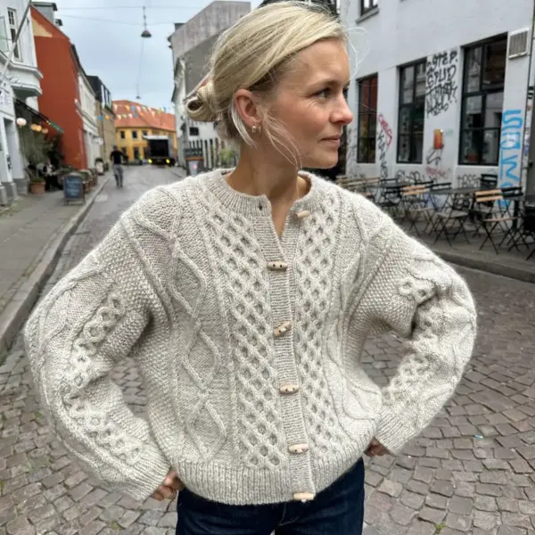 Dagmar Jacket av PetiteKnit