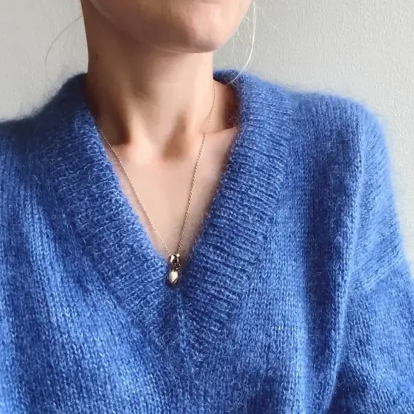 Stockholm Sweater V-Neck av PetiteKnit