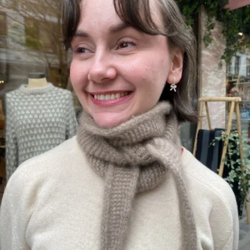 Sophie Scarf i Lang Yarns Cashmere Light