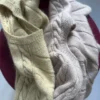 Braidy Loop Tee av Other Loops. begge farger