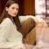 Entwined: Cables, Lace and Knitted Textures. Modell: Goddess