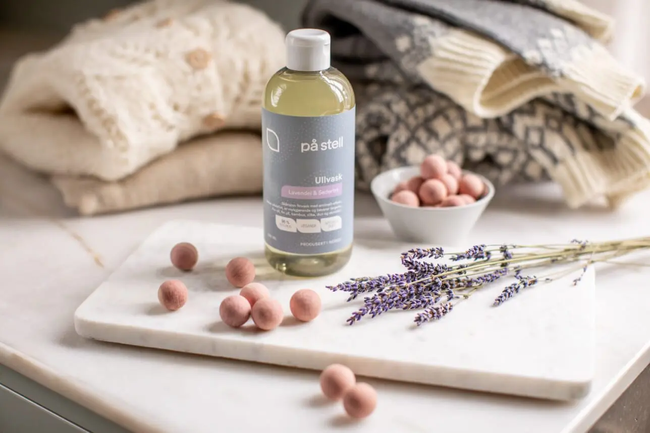 På Stell Ullvask med duft av lavendel og sedertre
