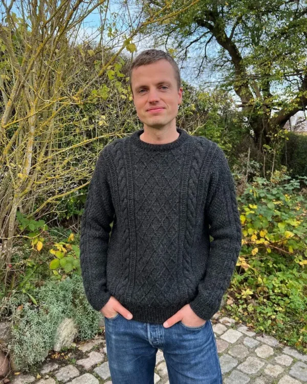 Moby Sweater Man av PetiteKnit