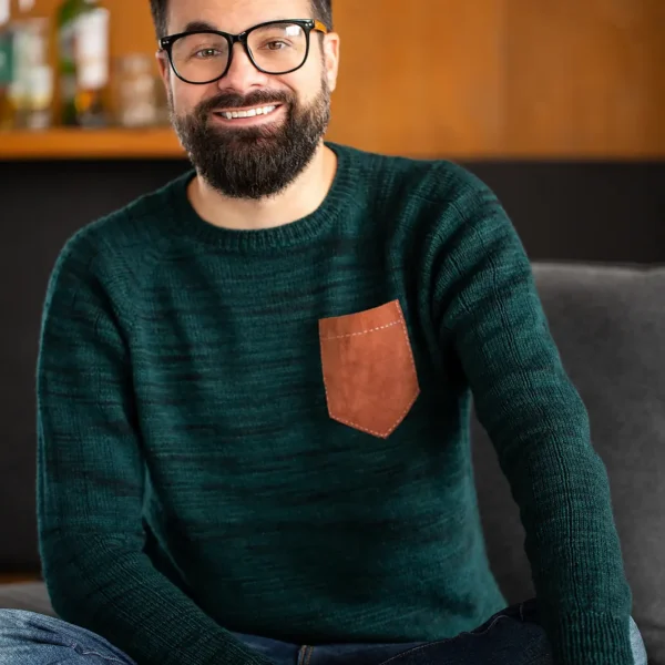 So Basic Sweater av Maxim Cyr