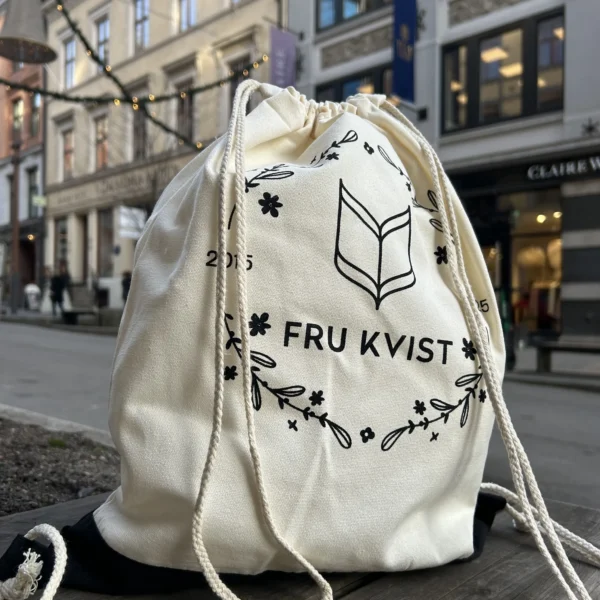 Fru Kvist 10 år drawstring bag stor / sekk