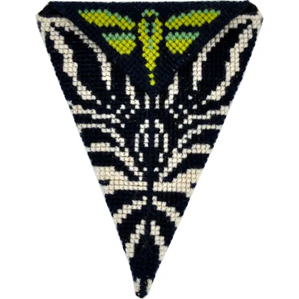 Fru Zippe Broderi saksehylster forside