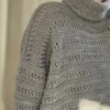 Lacey Loop Rollneck i Heavy Merino, closeup