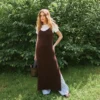 Sandnes Garn Emmerson Dress Sunady og Tynn Silk Mohair Brun